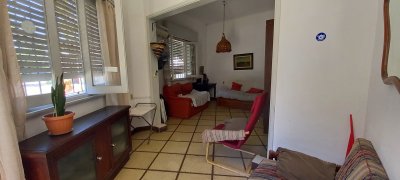 Sobre Jujuy a una cuadra de Agraciada y Suárez