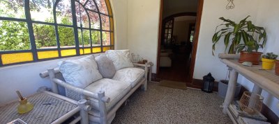 Hermosa casa sobre Castro