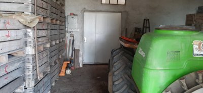 Con instalaciones de trabajo. Muy buena oportunidad!