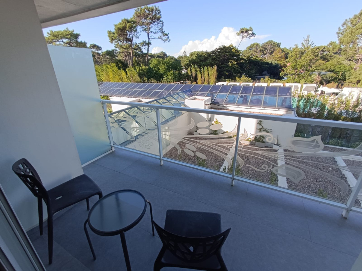 Apartamento de 2 dormitorios en Punta del este 