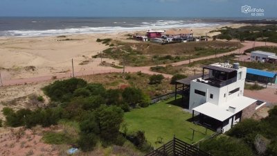Casa en Venta de 3 dormitorios, La Viuda, Punta del Diablo