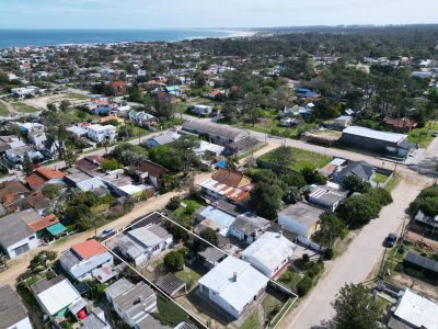Venta de Casa 4 DORMITORIOS en La Paloma, Rocha            
