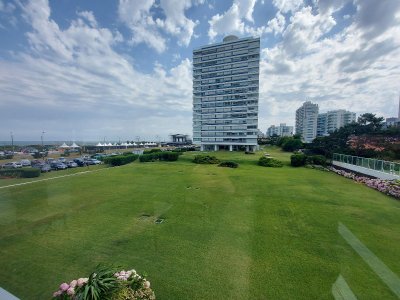 Departamento - Playa Brava