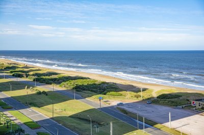 Departamento de 3 dormitorios en Playa Brava, Punta del Este