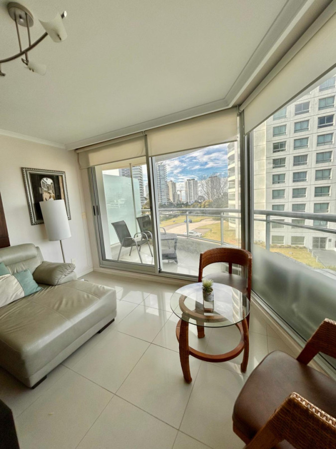 Excelente apartamento de 3 dorm 3 baños 