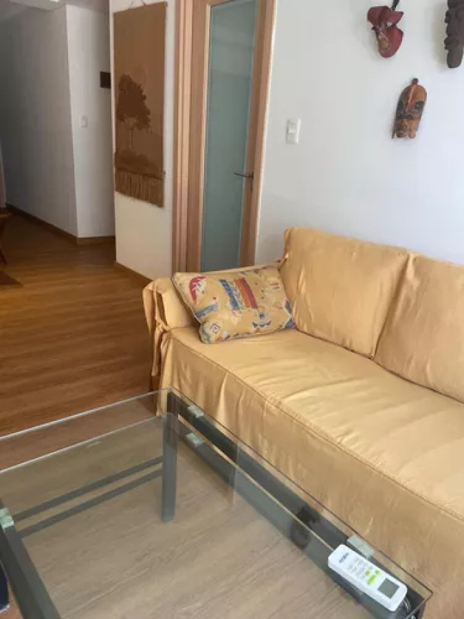 Alquilo apto de un dormitorio amueblado, con cochera. Pocitos