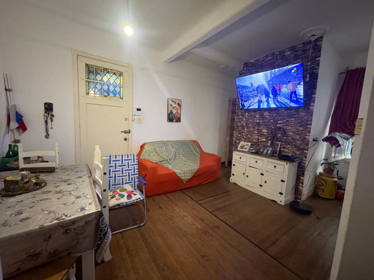 Apartamento en Venta, Tres Cruces, con RENTA