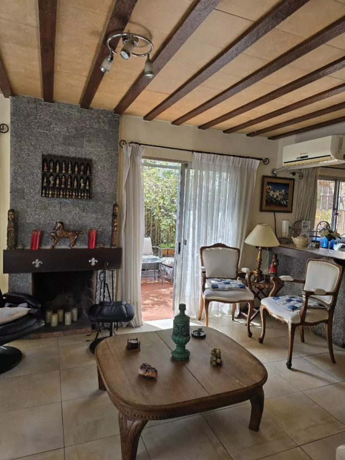Se vende casa de 2 dormitorios 2 baños Punta Gorda