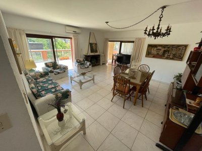 Espectacular Penthouse en Aydi Grill - Punta del Este