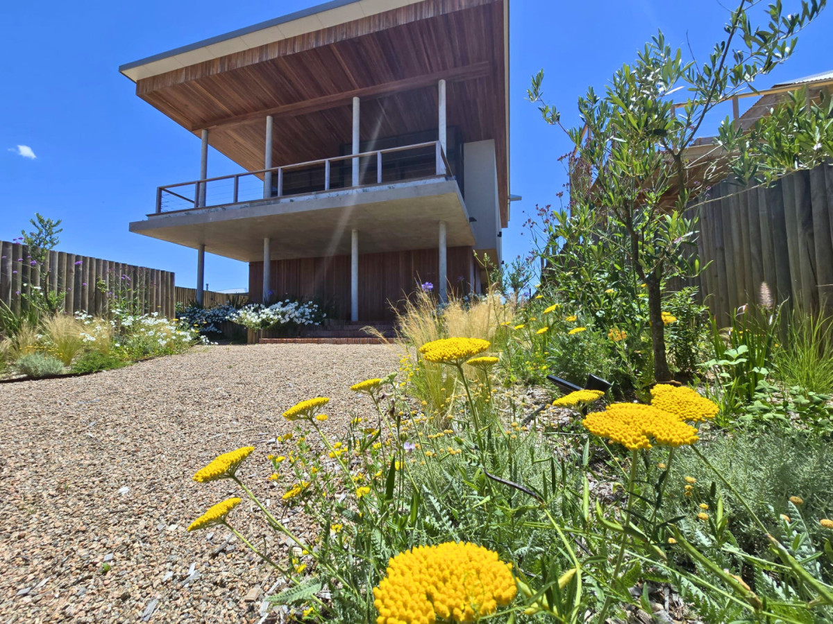 Casa Moderna con Vista Abierta al Mar -La Juanita