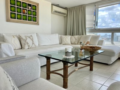 Apartamento frente al mar, mansa, alquiler temporal, Punta del Este
