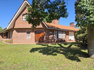 CASA EN VENTA O PERMUTA EN PUNTA DEL ESTE 