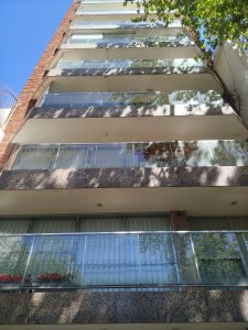 Venta Apartamento 3 dormitorios + servicio en Punta Carretas 