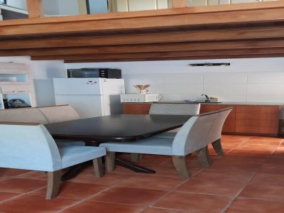 VENDO CASA PH EN SALINAS SUR CÉNTRICO EN EXCELENTE ENTORNO 