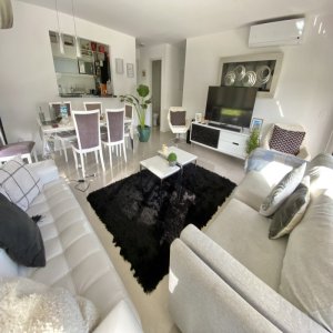 SE VENDE APARTAMENTO EN PUNTA DEL ESTE. HERMOSA PROPIEDAD EN LA MEJOR UBICACIÓN