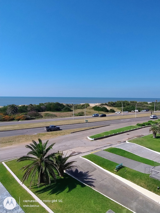 Se alquila apartamento en parada 13 , Punta del Este. 