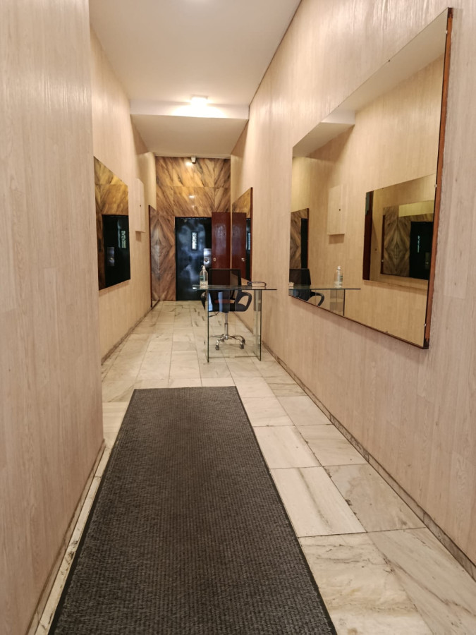 Oportunidad dos monoambientes, dos oficinas o espacio abierto de 83mt2  