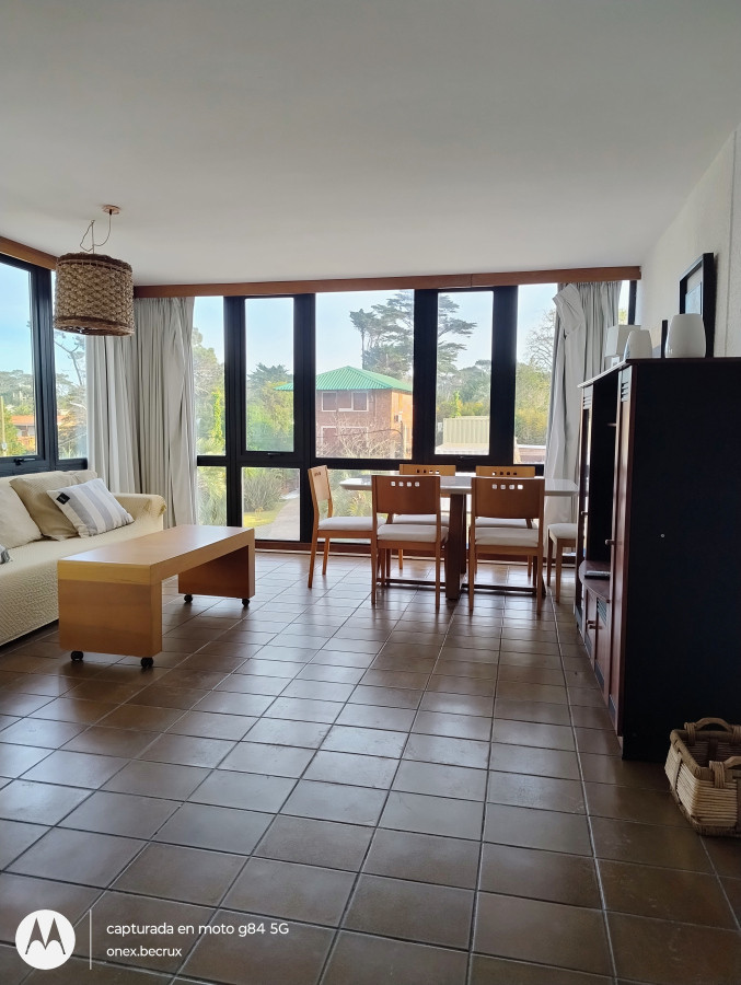 Se alquila apartamento en parada 13 Brava , Maldonado. 