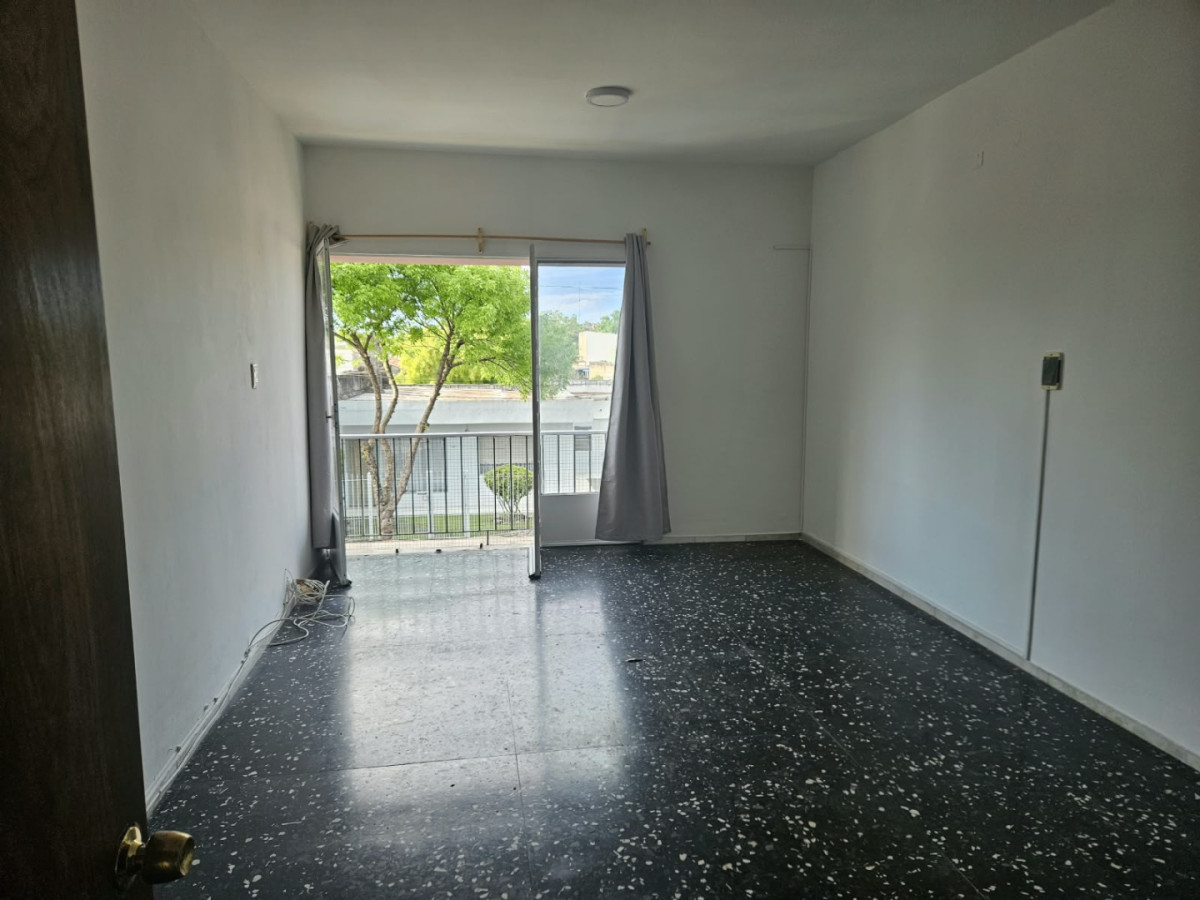 Apartamento en Alquiler 2 dormitorios en el centro de Paysandú.
