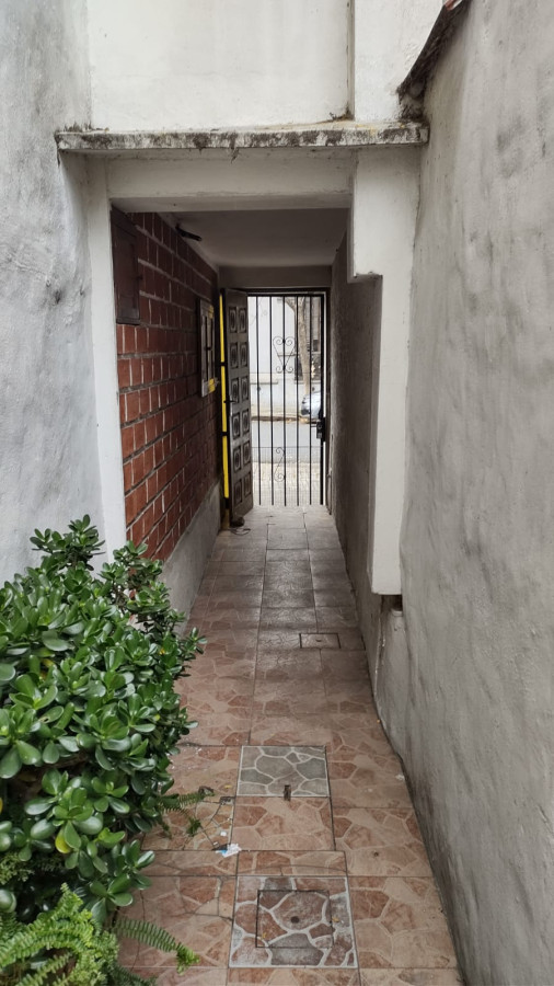 SE VENDE APARTAMENTO DE DOS DORMITORIOS EN REDUCTO CON ENTREGA Y CUOTAS EN ANV
