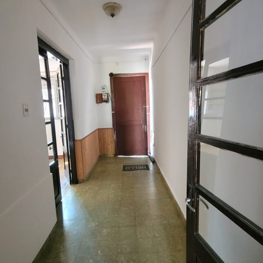 CASA CENTRICA  COMODA  EN ALQUILER PAYSANDU