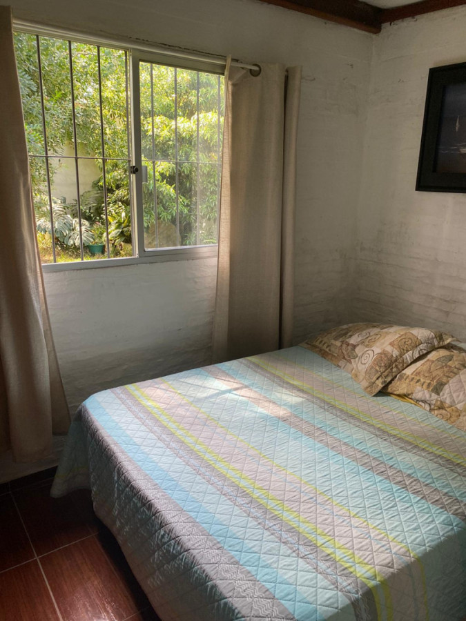 Se alquila casa en Cuchilla Alta