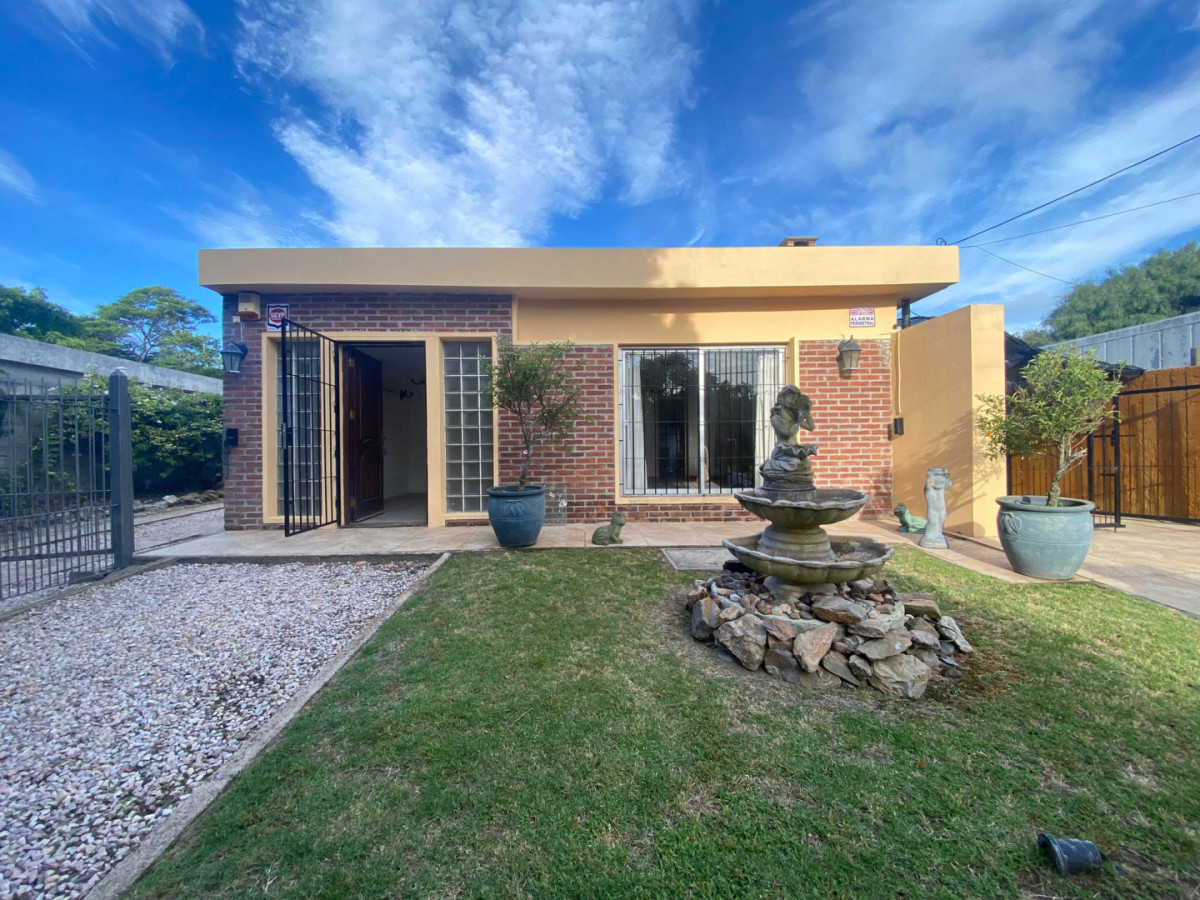 Se vende hermoso Chalet en Parque del Plata Sur