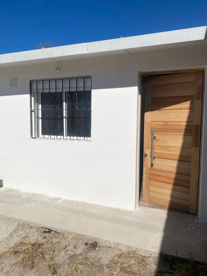 SE ALQUILA APTO EN SALINAS NORTE
