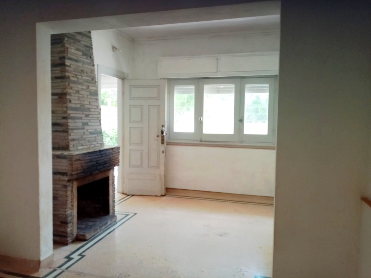 Se alquila o vende casa en Malvín norte, Montevideo. 