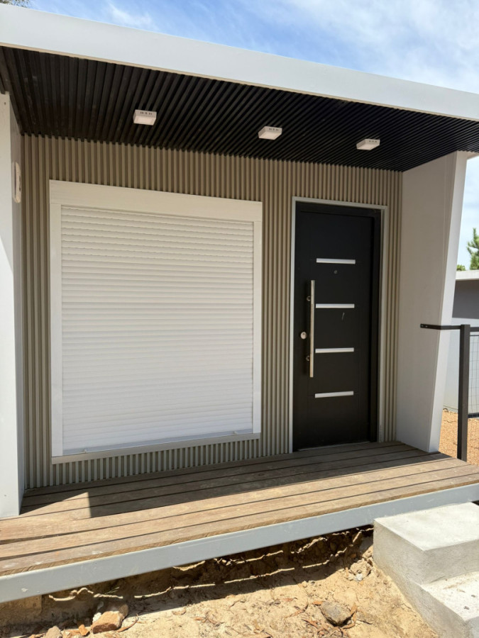 Se alquila apartamento en Las Vegas Sur.