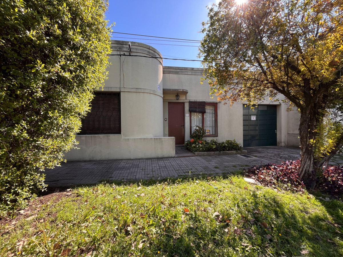 CASA EN VENTA A METROS DE REPUBLICA ARGENTINA