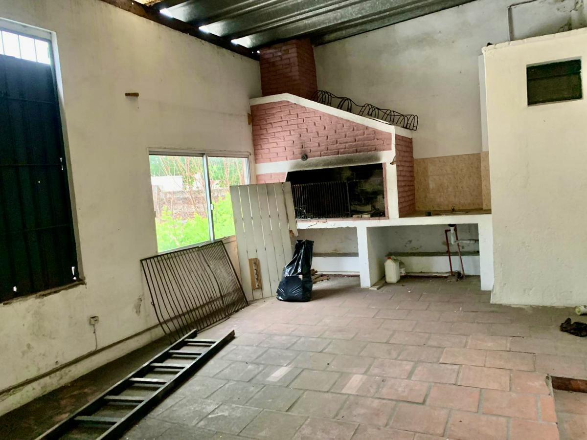 Alquiler de casa en Montevideo ideal  hogar estudiantil a mejorar