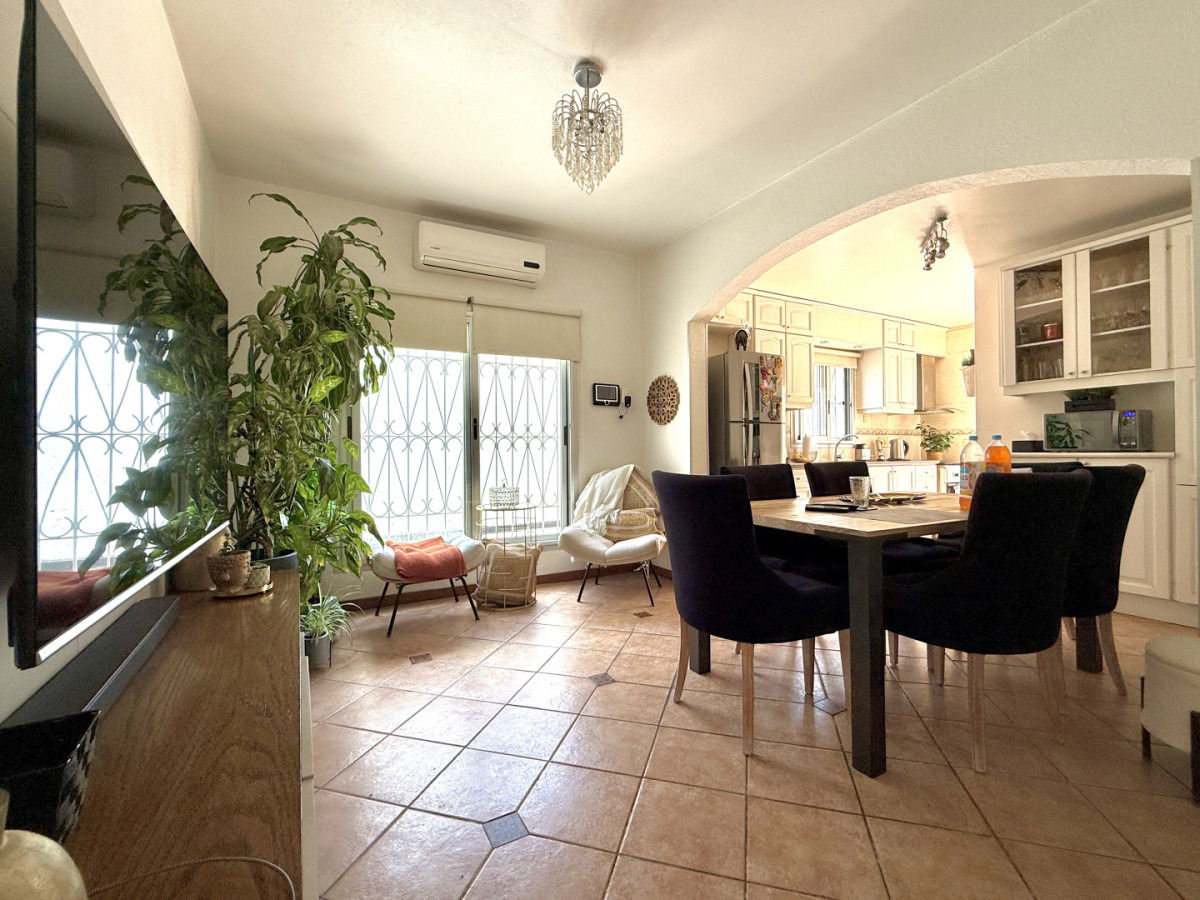 VENTA CASA 3 DORMITORIOS, PADRÓN ÚNICO, FONDO Y BARBACOA, MALVIN SUR