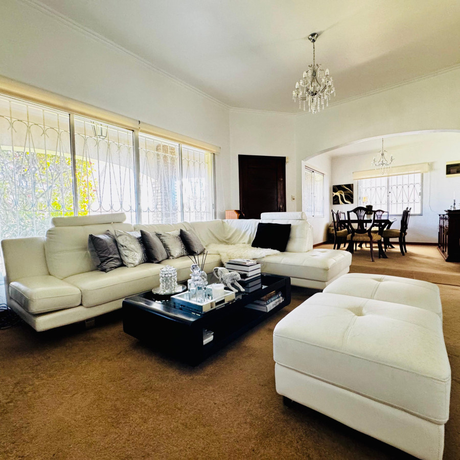 VENTA CASA MALVIN SUR, 3 DORMITORIOS , GARAGE