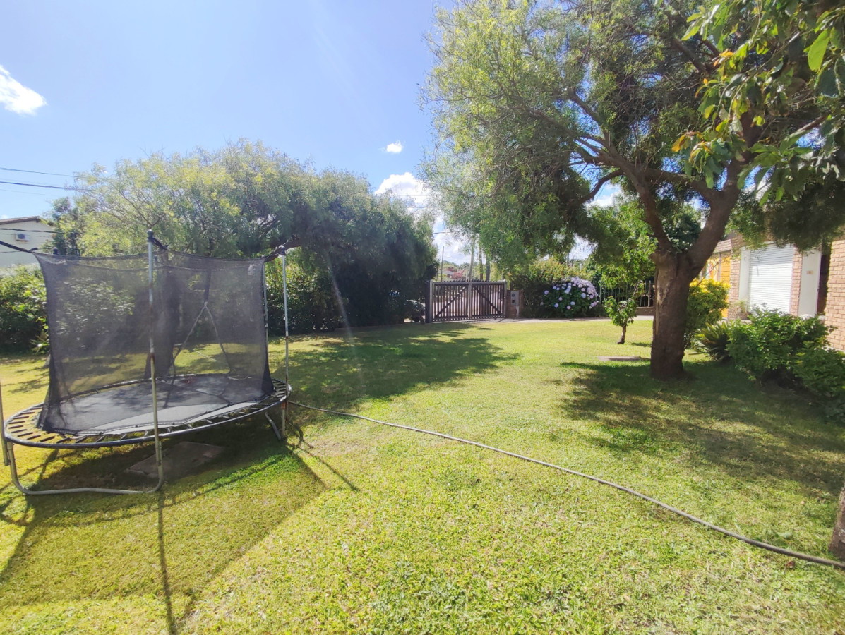 Casa en Venta de 7 dormitorios en Solymar a mts de la Rambla