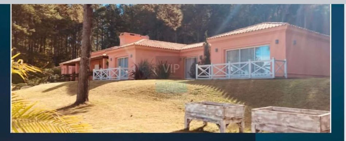 Venta espectacular casa zona Laguna del Diario