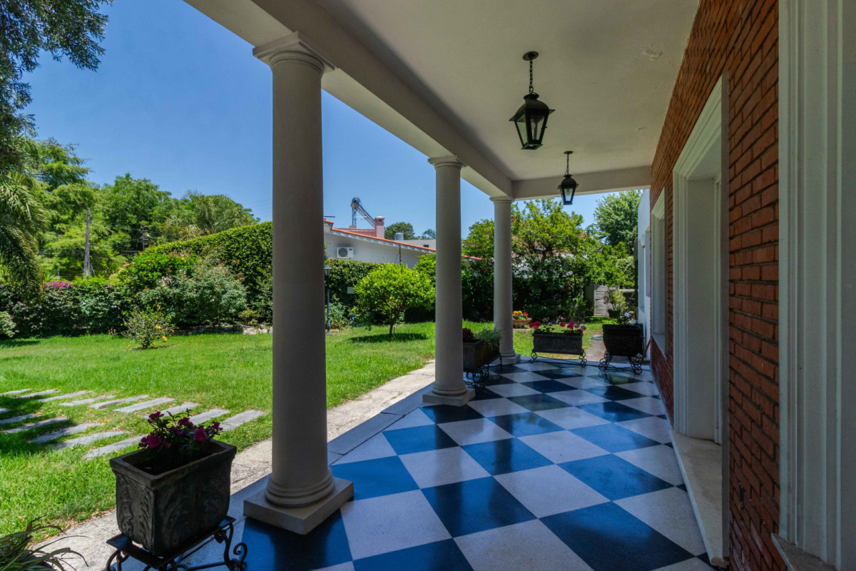 Casa en Venta en Punta Gorda - Parque, piscina, barbacoa