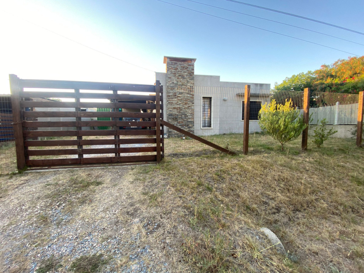 SE ALQUILA CASA EN PIRIAPOLIS