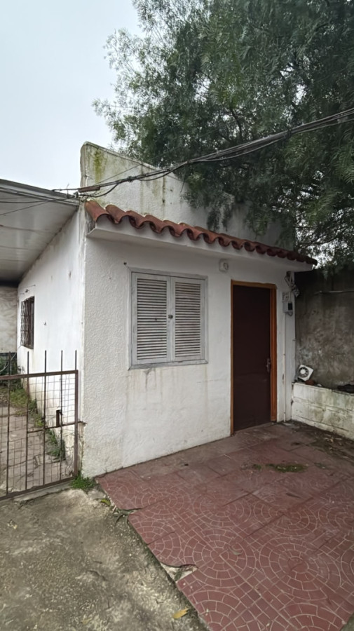 Se alquila casa en Salinas sur