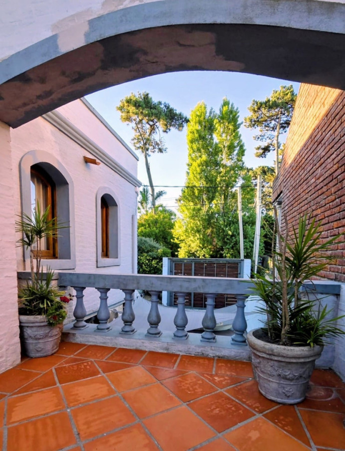 Encanto y Confort en Jardines de Cordoba , 3 Dorm U$S 350000 Mil Dólares 