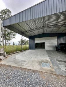 Se Alquila Galpón Avda Lussich. Maldonado