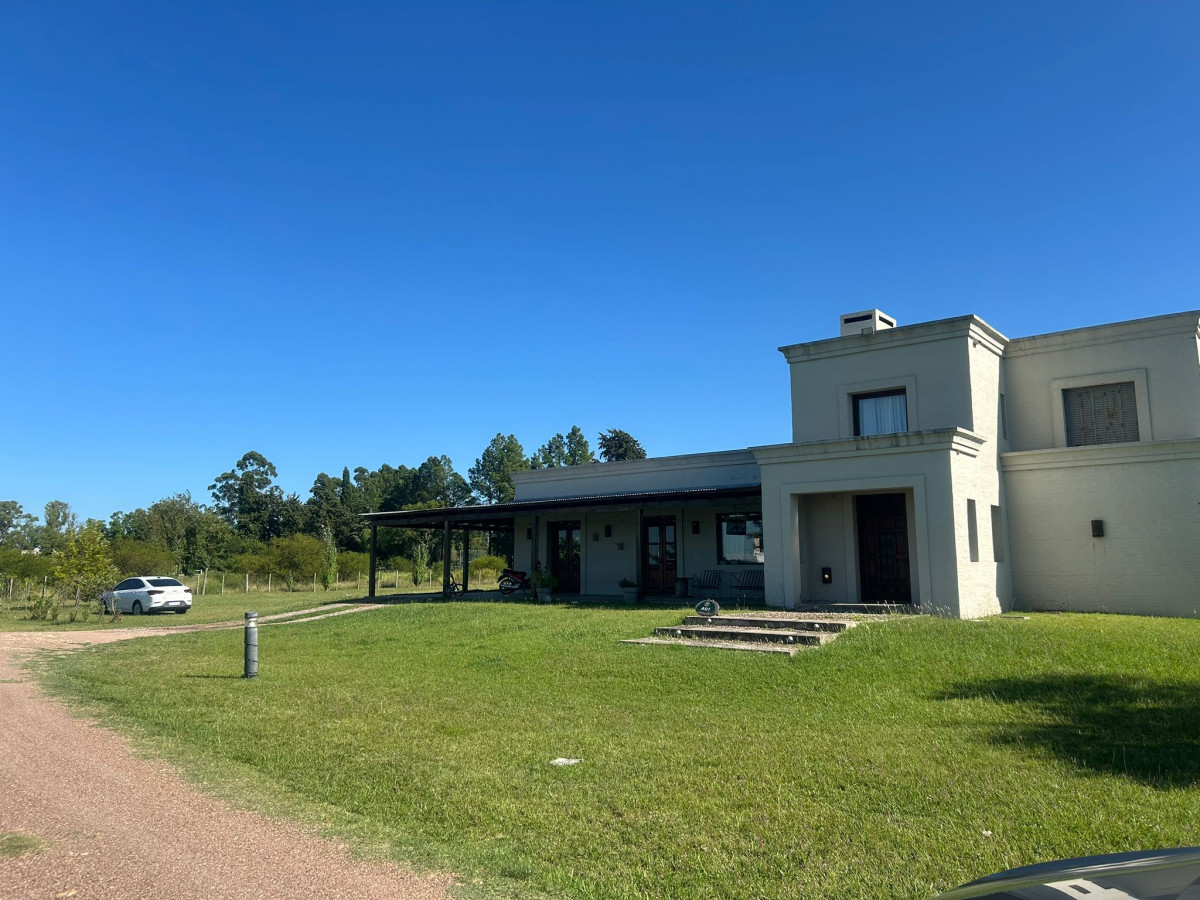 Se venden  terrenos en barrio privado en Paysandu 