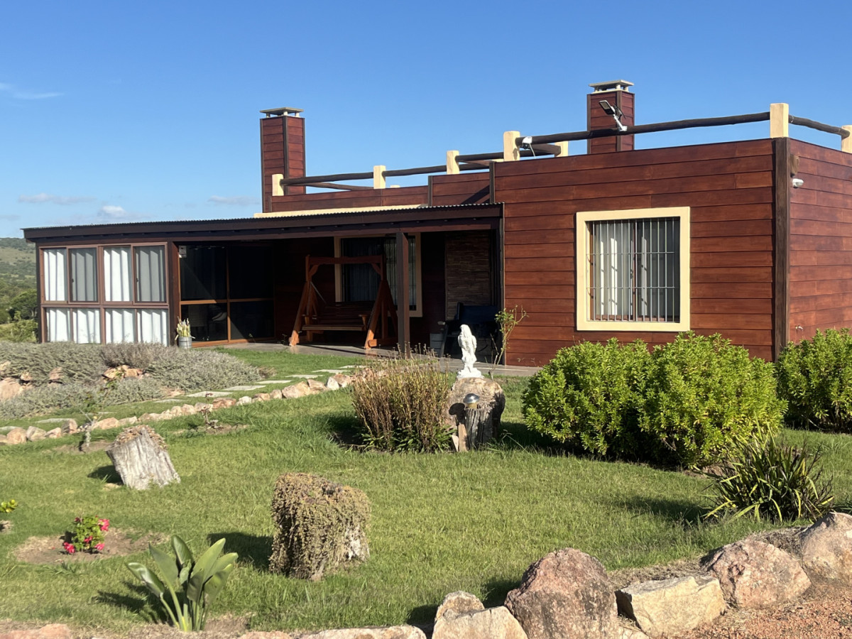 Venta Chacra de 13 hectáreas en ruta 12 Pueblo Edén, con casa de 2 dormitorios en excelente estado.