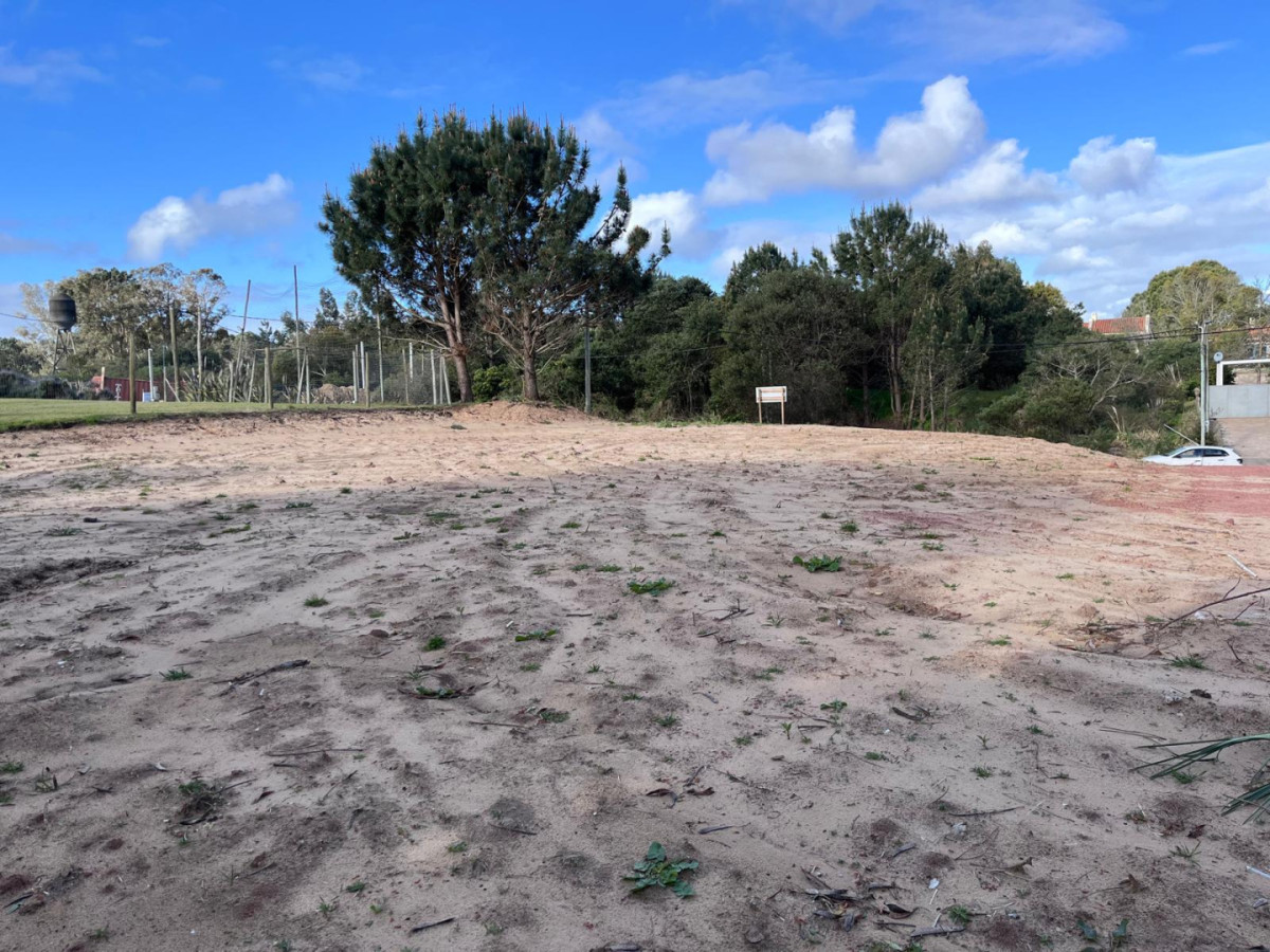 Terreno de 1078m2  listo para construir !!!  La Barra , Maldonado.