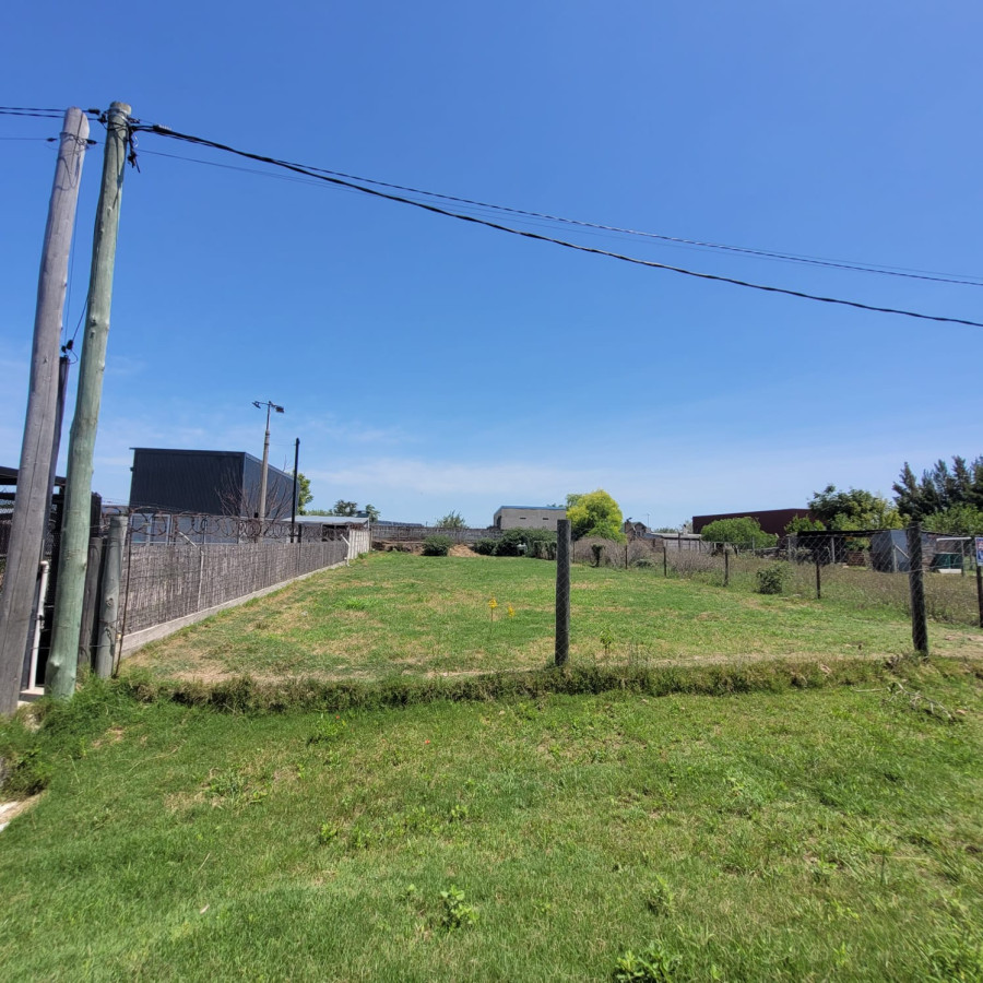 TERRENO ALTO CENTRICO Y BUENA SUPERFICIE PAYSANDU