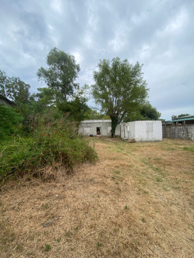 Se vende terreno en El Pinar norte , Canelones. 
