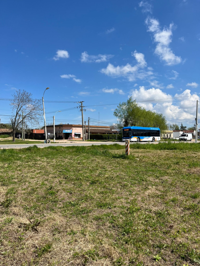 Venta de terreno en Progreso, sobre avenida
