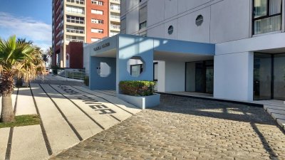 VENTA Y ALQUILER GARDEN TOWER PUNTA DEL ESTE 5 DORM GGE 2