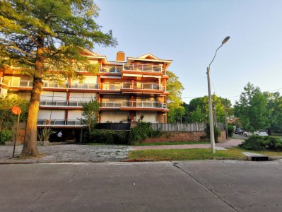 Venta Apartamento Carrasco Centrico Categoría 