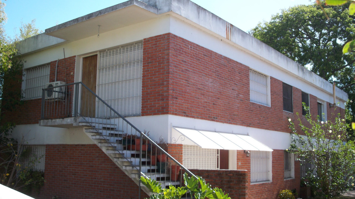 Venta Punta Gorda Ph de Altos Lateral 2 dormitorios estufa leña Garage Con Renta